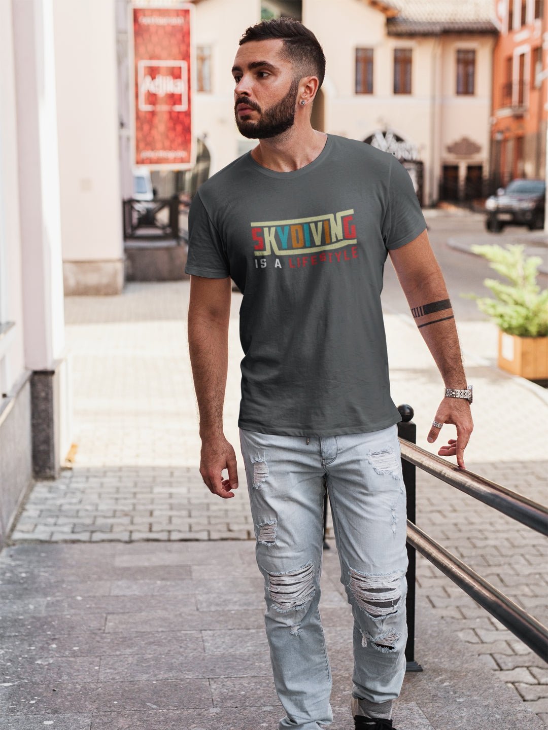 Skydiving Is A Lifestyle Men's Printed T-shirt -