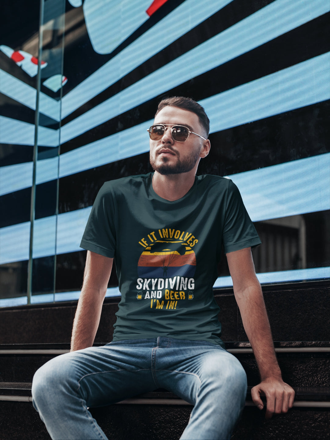 Skydiving And Beer Men's Printed T-Shirt -