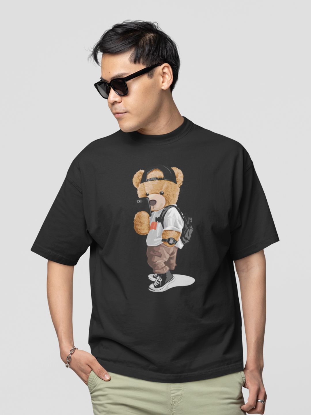 Teddy On Selfie Mode Unisex Oversized T-Shirt -