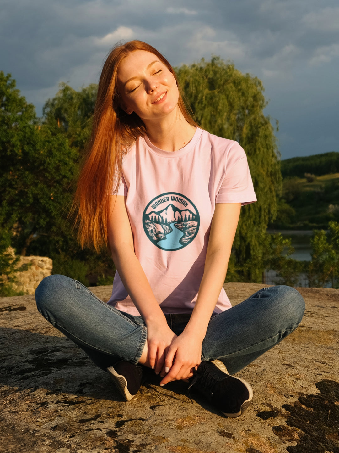 Wander Women's Classic Printed T-shirt -