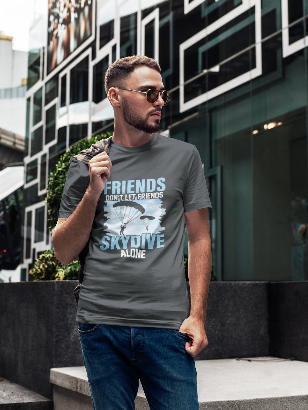 Friends Dont Let Friends Skydive Alone Men's Printed T-shirt
