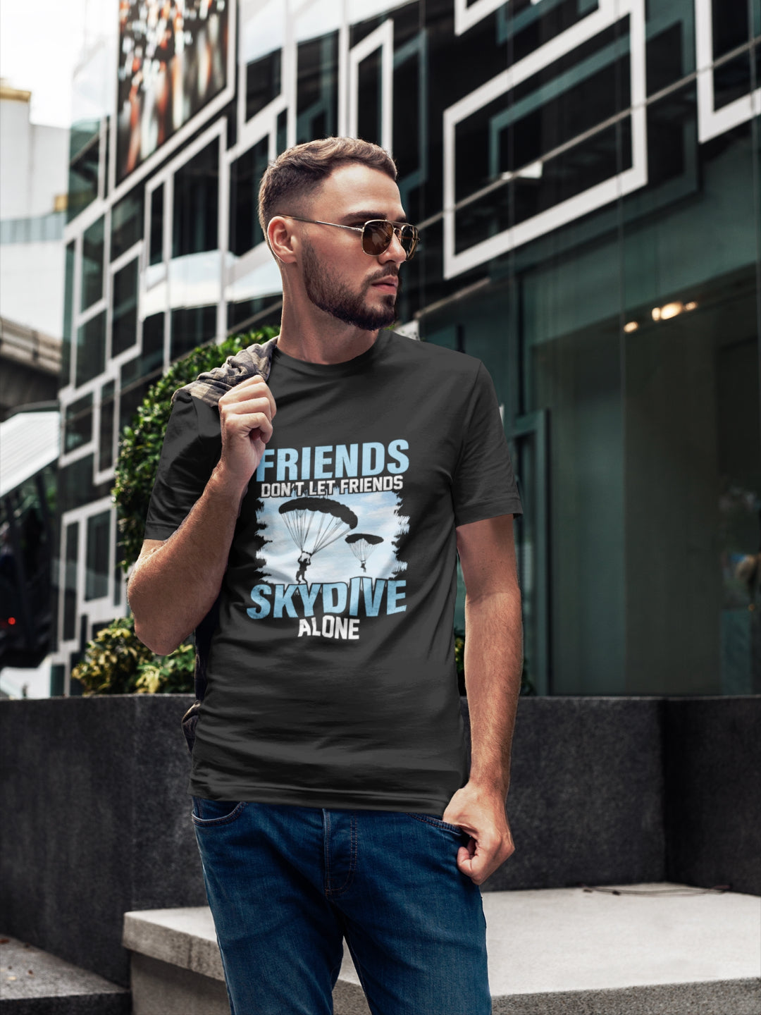 Friends Dont Let Friends Skydive Alone Men's Printed T-shirt