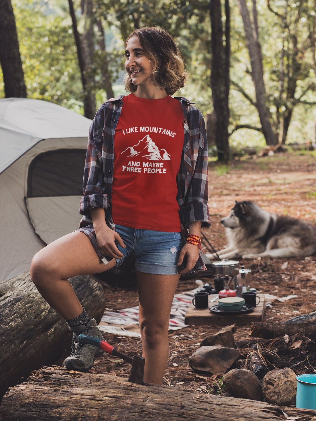 I Like Mountains And Maybe Three People Women's Printed T-shirt