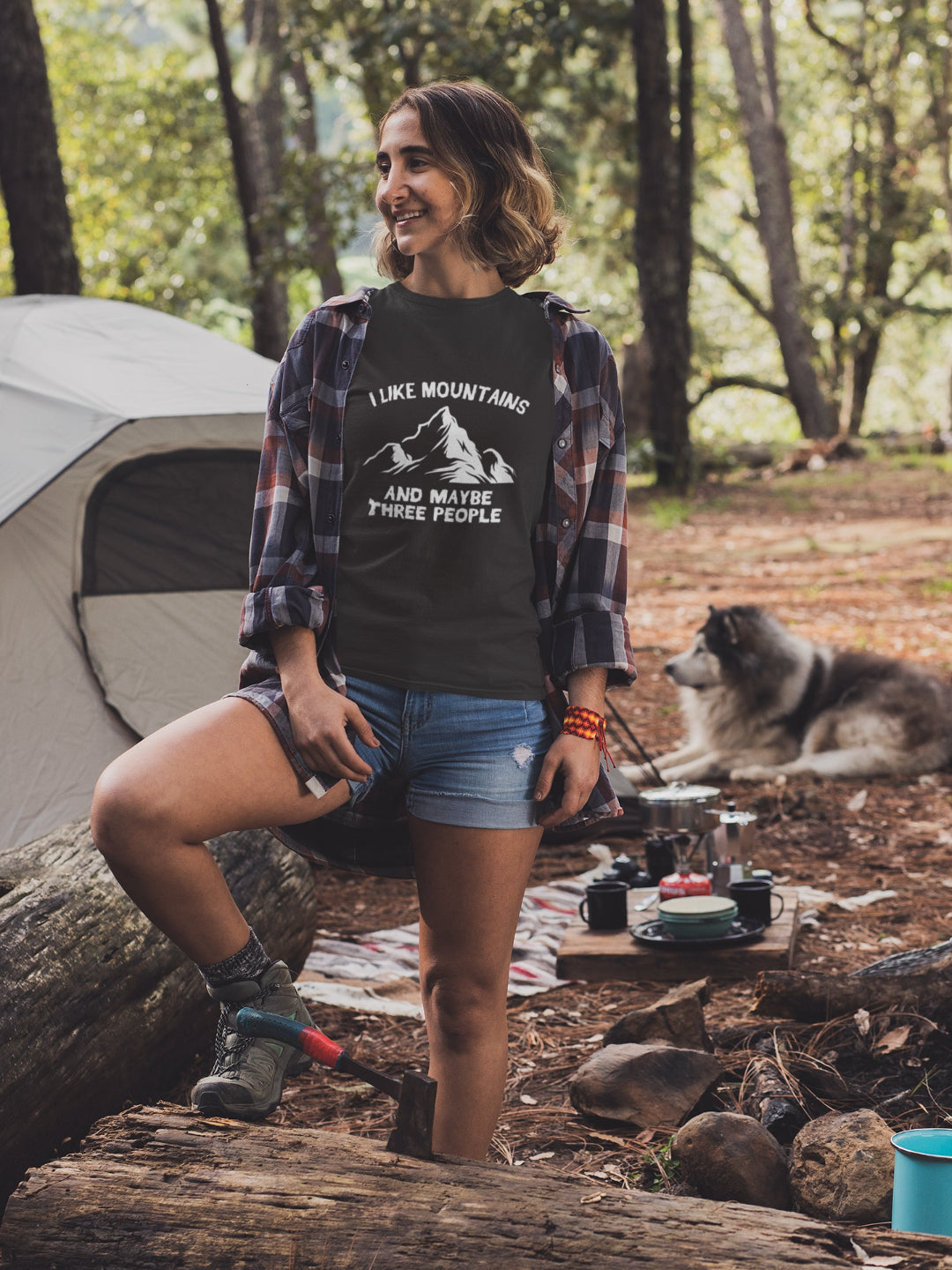 I Like Mountains And Maybe Three People Women's Printed T-shirt