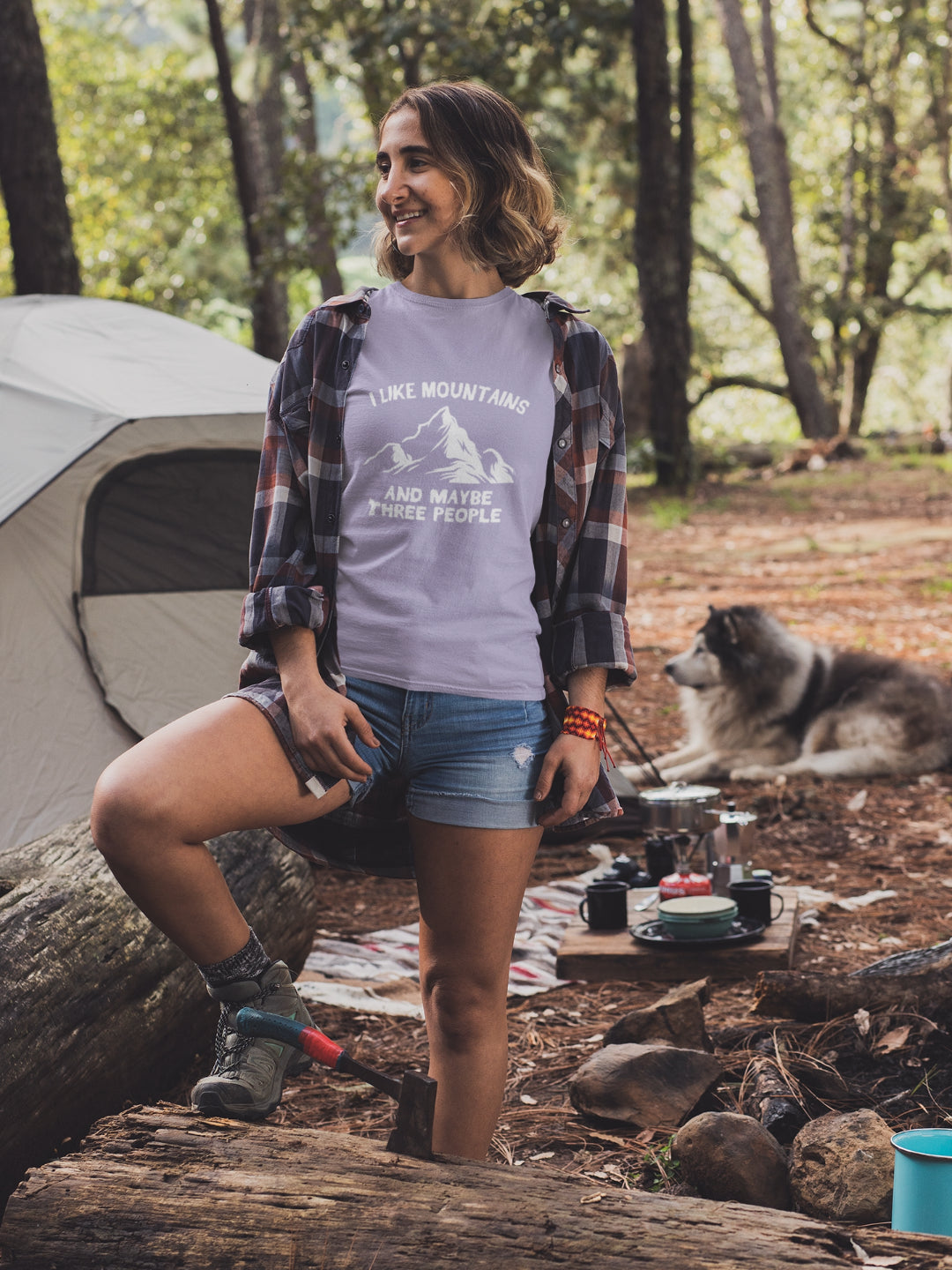 I Like Mountains And Maybe Three People Women's Printed T-shirt - 