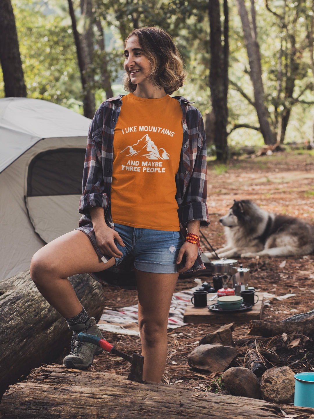 I Like Mountains And Maybe Three People Women's Printed T-shirt