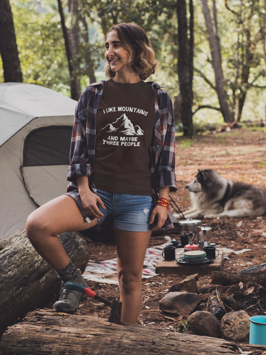 I Like Mountains And Maybe Three People Women's Printed T-shirt