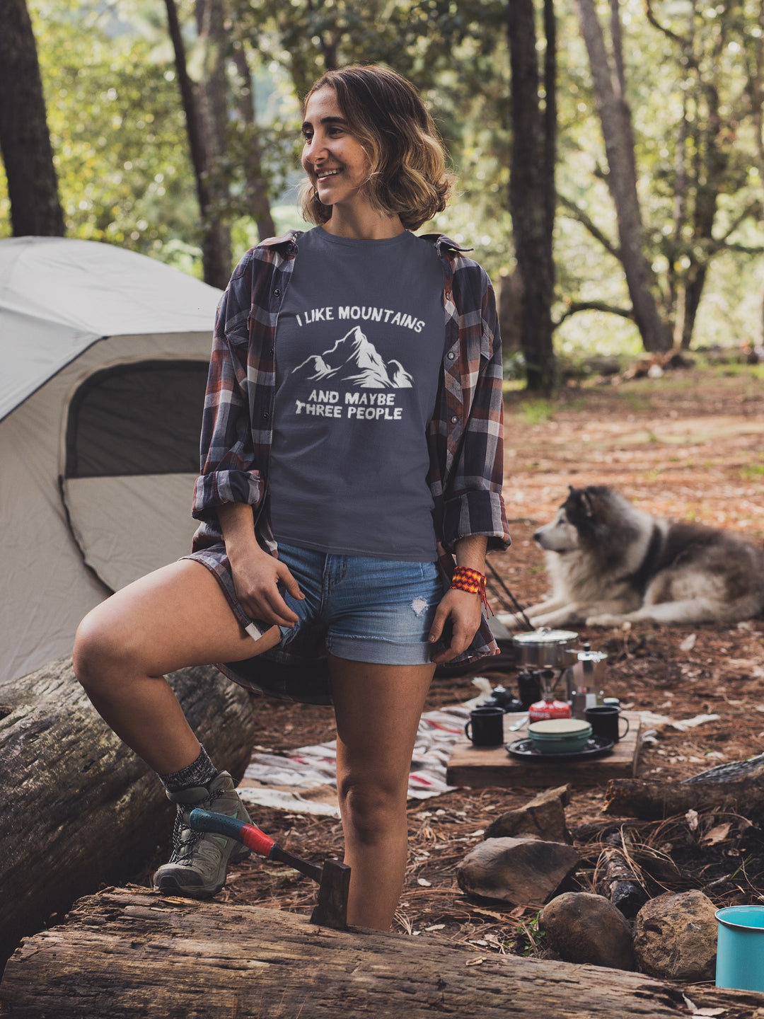 I Like Mountains And Maybe Three People Women's Printed T-shirt