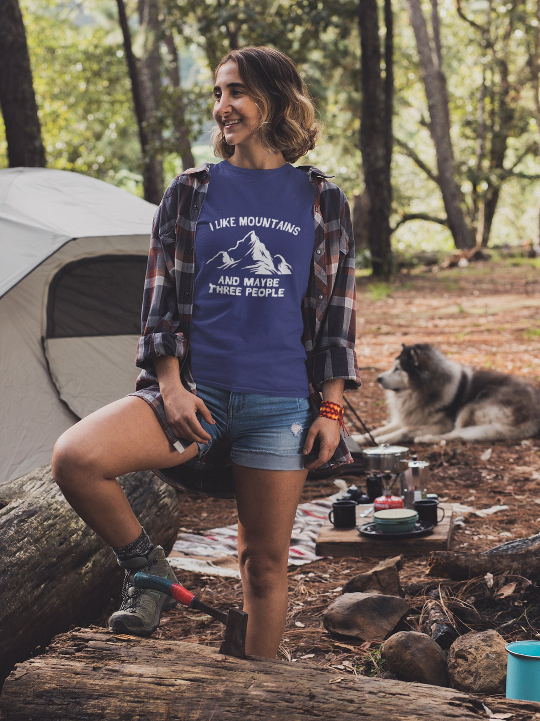 I Like Mountains And Maybe Three People Women's Printed T-shirt