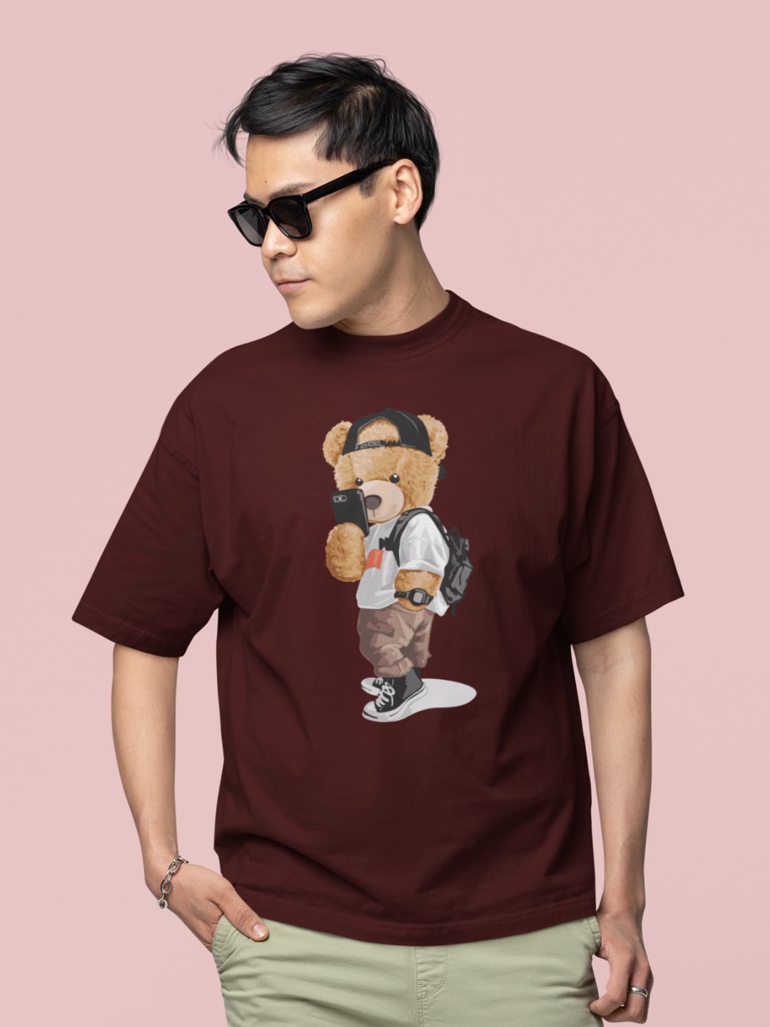 Teddy On Selfie Mode Unisex Oversized T-Shirt