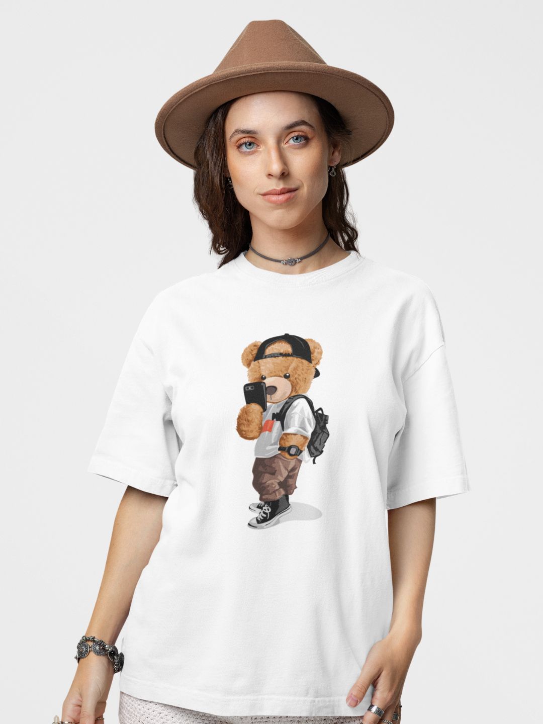 Teddy On Selfie Mode Unisex Oversized T-Shirt