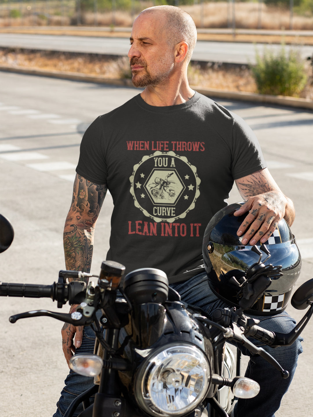When Life Throws You A Curve Lean Into It Men's Printed T-shirt